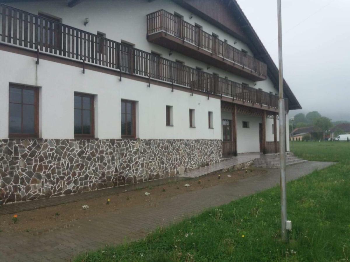Pension Cetate Valcau De Sus Exterior photo