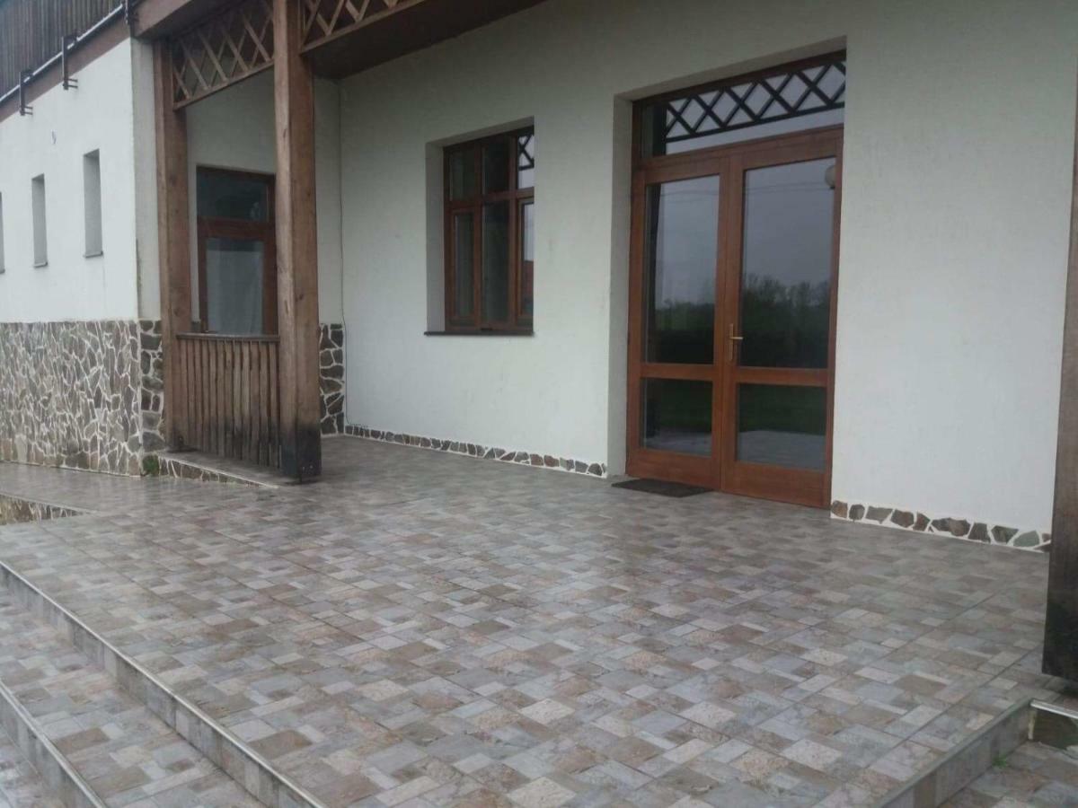 Pension Cetate Valcau De Sus Exterior photo