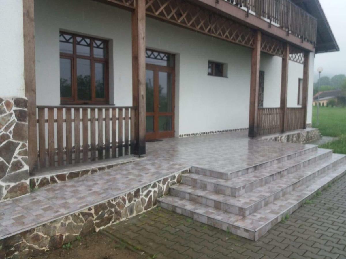 Pension Cetate Valcau De Sus Exterior photo