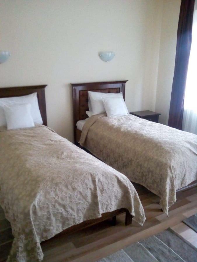 Pension Cetate Valcau De Sus Exterior photo